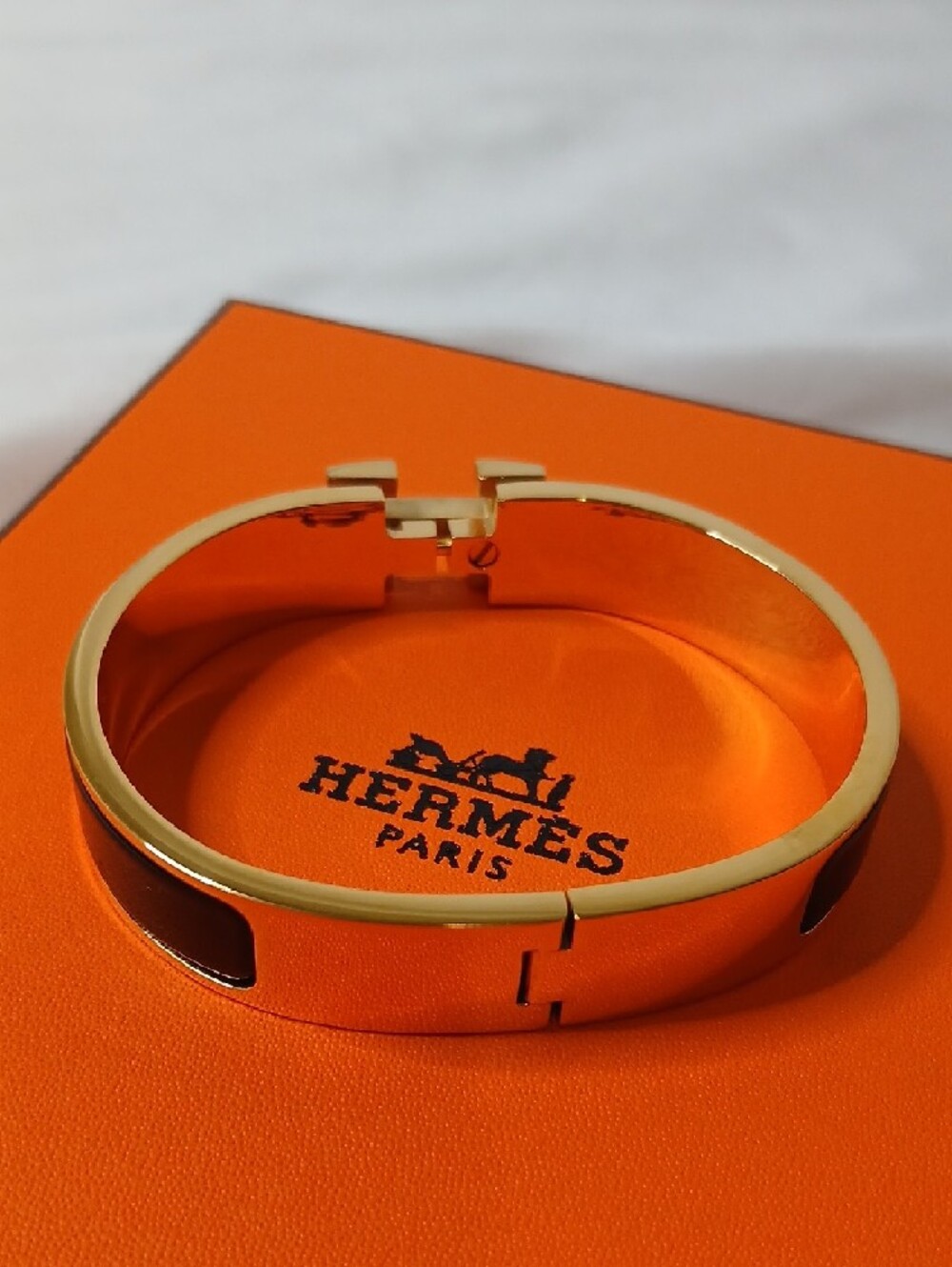 Hermes Gold and Black H-Logo Enamel Bangle - Picture 4 of 4